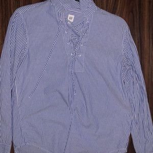 Blouse from the GAP, XS. Blue and white striped blouse with a laced front.